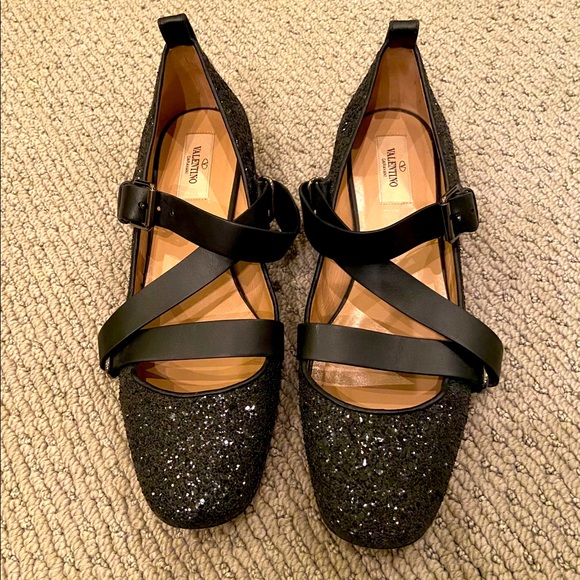 Valentino Garavani Shoes - Valentino black glitter V-Punk rockstud flats 39